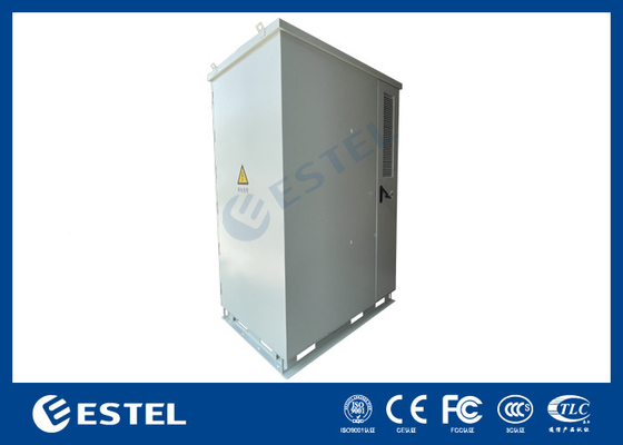 Cabinet de telecomunicaciones al aire libre de tres bahías impermeable con refrigeración de ventilador integrado con sistema UPS