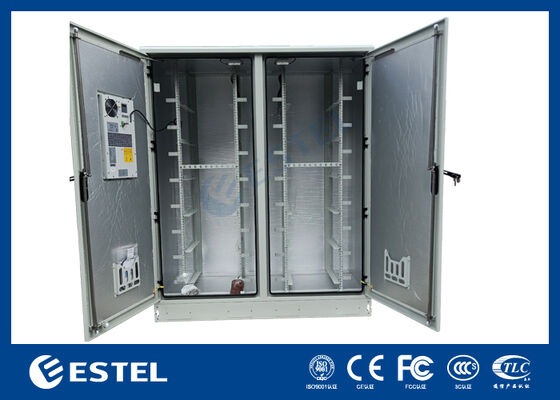 Armario eléctrico exterior de doble compartimento IP65 42U – RAL7035, construcción en acero galvanizado de 1,5 mm y acero inoxidable SUS316 para mayor durabilidad y protección