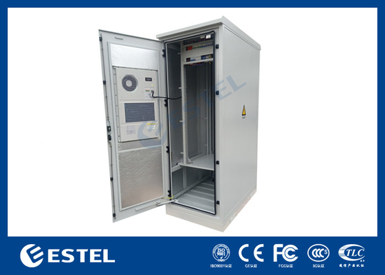 IP55 33U gabinete exterior 1 compartimiento con estante de baterías y distribución de energía
