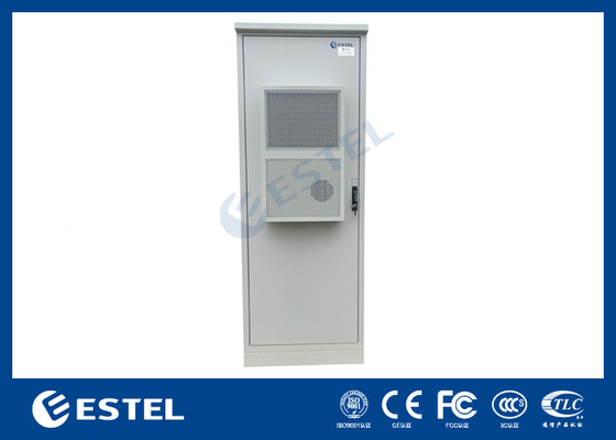 IP55 33U gabinete exterior 1 compartimiento con estante de baterías y distribución de energía