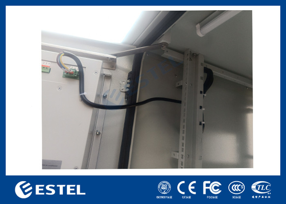 IP55 Cabinet de telecomunicaciones al aire libre de un compartimento montado en el suelo con dos puertas