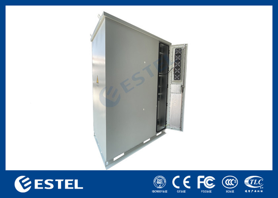 Cabinet de telecomunicaciones al aire libre de tres bahías impermeable con refrigeración de ventilador integrado con sistema UPS