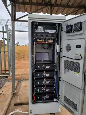 Gabinete de batería para exteriores IP55 con sistema de alimentación integrado Rectificador de 9KW 48VDC para telecomunicaciones