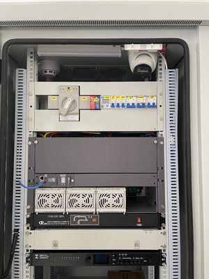 Gabinete de batería para exteriores IP55 con sistema de alimentación integrado Rectificador de 9KW 48VDC para telecomunicaciones